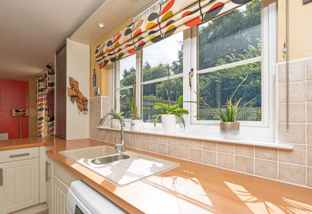 5 bedroom Detached house for sale in Burnbank Meadows, Kinross, KY13