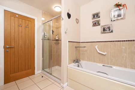 5 bedroom Detached house for sale in Burnbank Meadows, Kinross, KY13