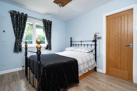 5 bedroom Detached house for sale in Burnbank Meadows, Kinross, KY13