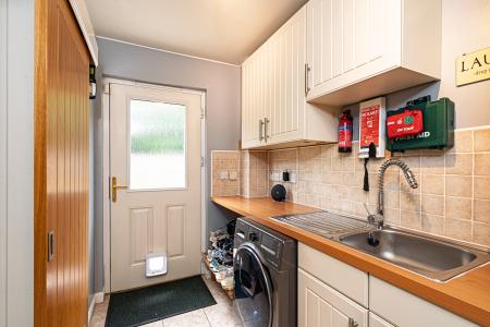 5 bedroom Detached house for sale in Burnbank Meadows, Kinross, KY13