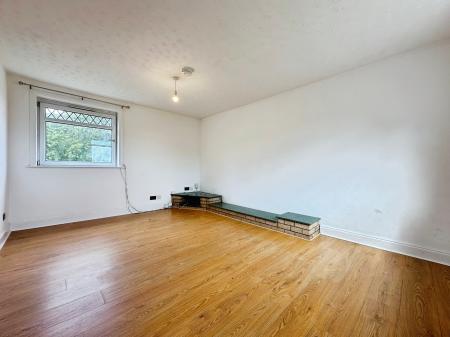 2 bedroom Flat for sale in Charleston Drive, Dundee, DD2