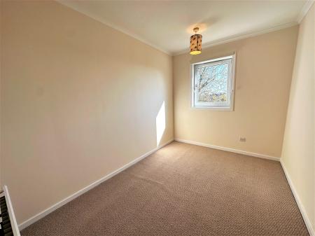 2 bedroom Flat for sale in Dykehead Place, Dundee, DD4