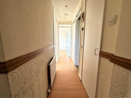 2 bedroom Flat for sale in Dykehead Place, Dundee, DD4