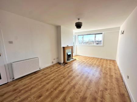 2 bedroom Flat for sale in Dykehead Place, Dundee, DD4
