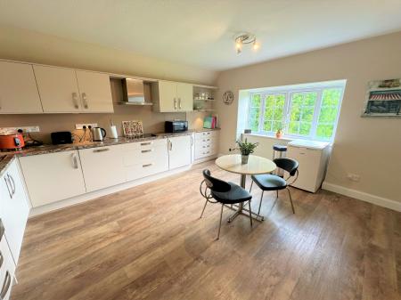 4 bedroom Maisonette for sale in Farington Street, Dundee, DD2