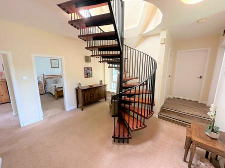 4 bedroom Maisonette for sale in Farington Street, Dundee, DD2