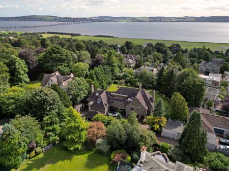 4 bedroom Maisonette for sale in Farington Street, Dundee, DD2