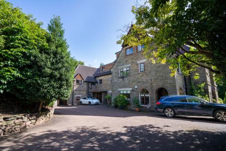 4 bedroom Maisonette for sale in Farington Street, Dundee, DD2
