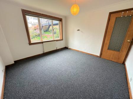 4 bedroom Town house for sale in Minard Crescent, Dundee, DD3