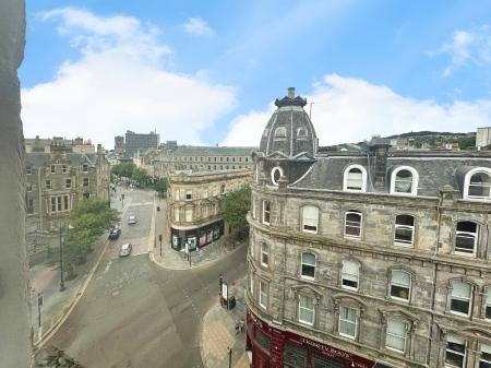 3 bedroom Flat for sale in Seagate, Dundee, DD1