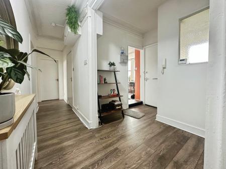 3 bedroom Flat for sale in Seagate, Dundee, DD1