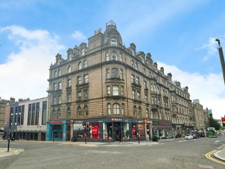 3 bedroom Flat for sale in Seagate, Dundee, DD1