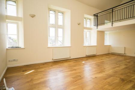 2 bedroom Flat for sale in Smillie Court, Dundee, DD3