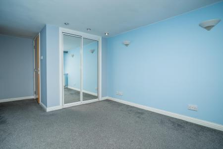 2 bedroom Flat for sale in Smillie Court, Dundee, DD3