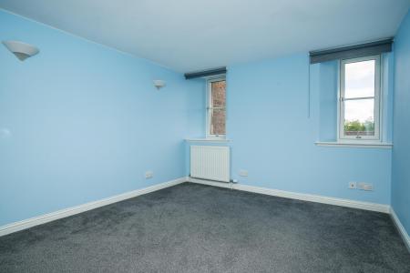 2 bedroom Flat for sale in Smillie Court, Dundee, DD3