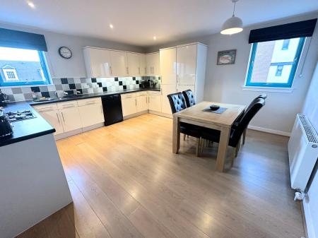 3 bedroom Apartment for sale in West Victoria Dock Road, Dundee, DD1
