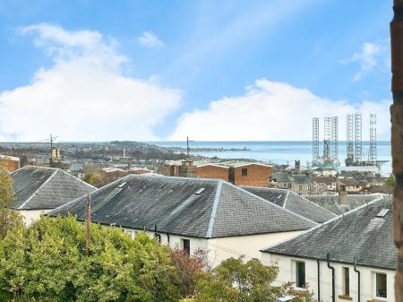 2 bedroom Flat for sale in Wishart Street, Dundee, DD3