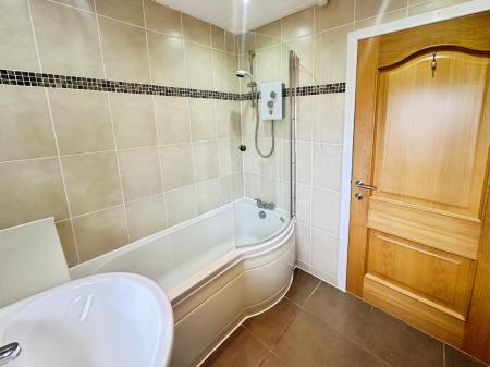 2 bedroom Flat for sale in Wishart Street, Dundee, DD3