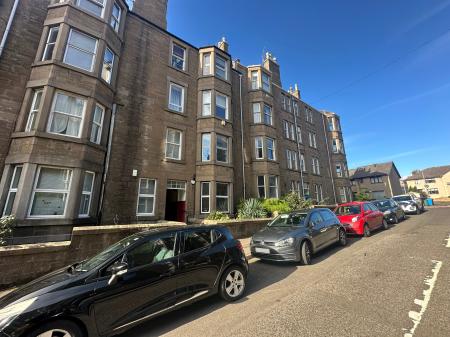 2 bedroom Flat to let in Bellefield Avenue, Dundee, DD1