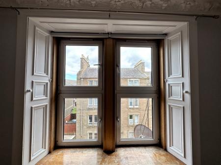 2 bedroom Flat to let in Provost Road, Dundee, DD3