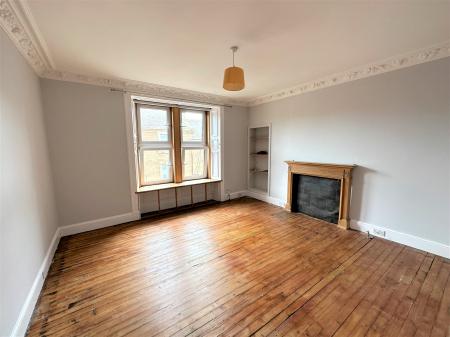 2 bedroom Flat to let in Provost Road, Dundee, DD3