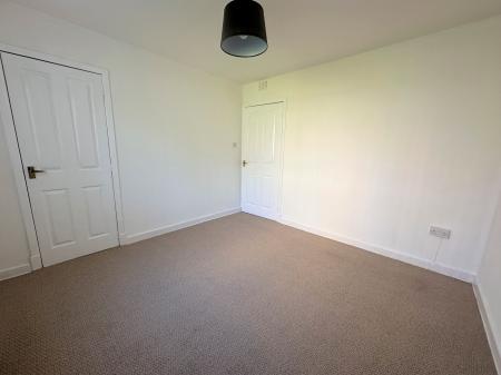 2 bedroom Flat to let in Thurso Crescent, Dundee, DD2