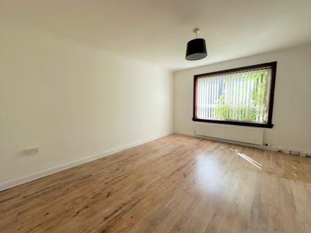 2 bedroom Flat to let in Thurso Crescent, Dundee, DD2