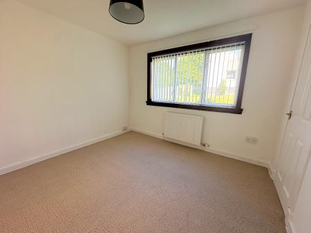 2 bedroom Flat to let in Thurso Crescent, Dundee, DD2