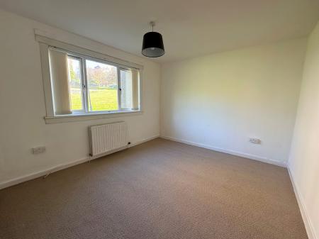 2 bedroom Flat to let in Thurso Crescent, Dundee, DD2