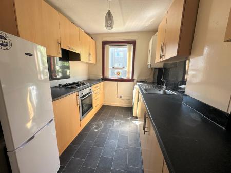 2 bedroom Flat to let in Thurso Crescent, Dundee, DD2