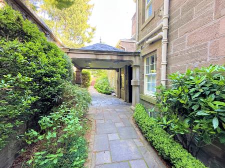 3 bedroom Flat to let in 3 Glamis Road, Dundee, DD2