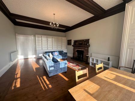 3 bedroom Flat to let in 3 Glamis Road, Dundee, DD2