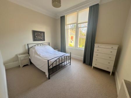 3 bedroom Flat to let in 3 Glamis Road, Dundee, DD2