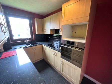 3 bedroom Flat to let in Loganlee Terrace, Dundee, DD2