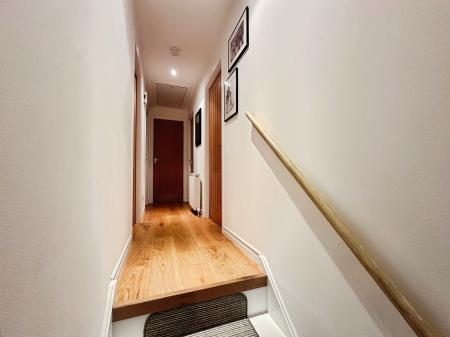 2 bedroom Flat for sale in Charlotte Close, Dundee, DD3