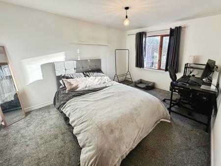 2 bedroom Flat for sale in Charlotte Close, Dundee, DD3