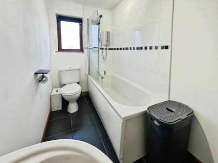 2 bedroom Flat for sale in Charlotte Close, Dundee, DD3