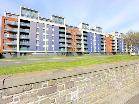 2 bedroom Flat to let in Riverside Drive, Dundee, DD1