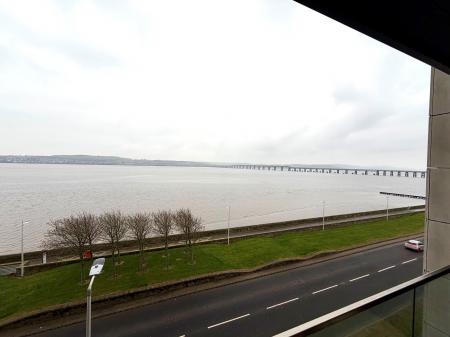 2 bedroom Flat to let in Riverside Drive, Dundee, DD1