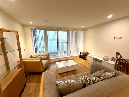 2 bedroom Flat to let in Riverside Drive, Dundee, DD1