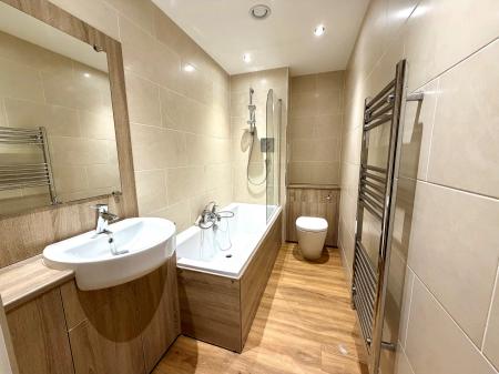 2 bedroom Flat to let in Riverside Drive, Dundee, DD1