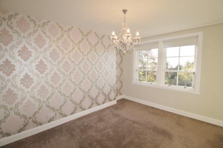 3 bedroom Flat to let in Perth Road, Dundee, DD2