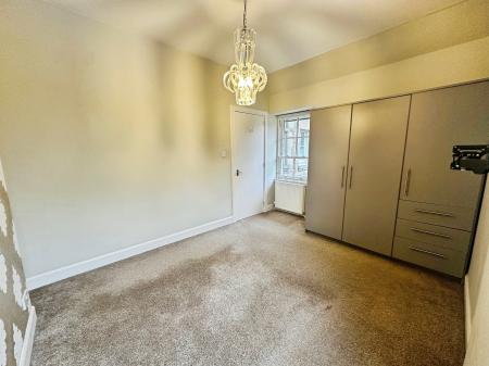 3 bedroom Flat to let in Perth Road, Dundee, DD2