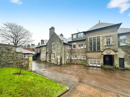 3 bedroom Flat to let in Perth Road, Dundee, DD2