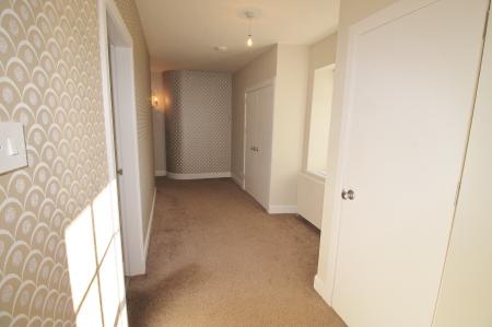 3 bedroom Flat to let in Perth Road, Dundee, DD2