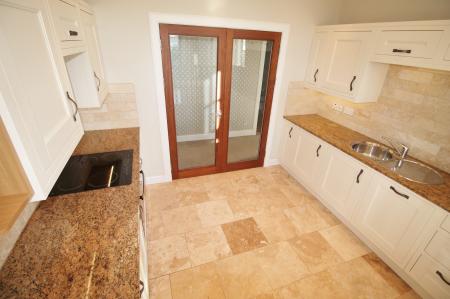 3 bedroom Flat to let in Perth Road, Dundee, DD2