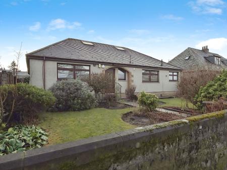 3 bedroom Detached house to let in Kingsway, Dundee, DD3