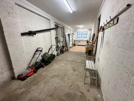 3 bedroom Detached house to let in Kingsway, Dundee, DD3