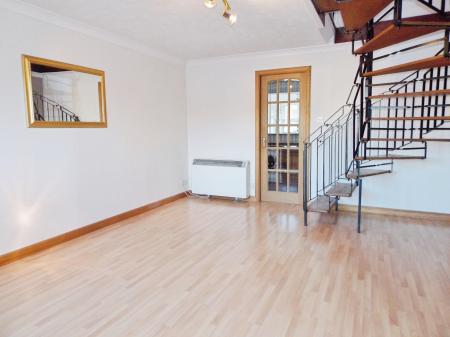 2 bedroom Semi-detached house to let in Rennell Road, Dundee, DD4