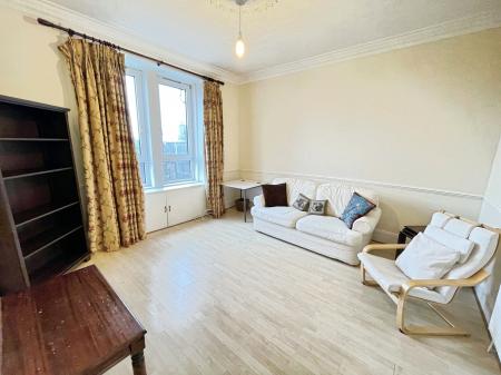 2 bedroom Flat to let in Blackness Road, Dundee, DD2